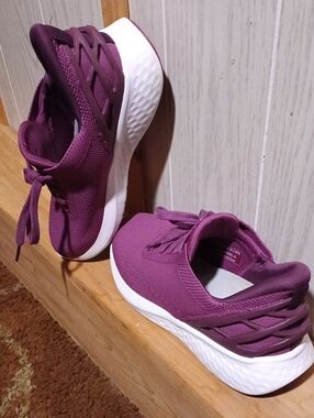 Like New Kizik Athens Hands Free Slip On Sneaker